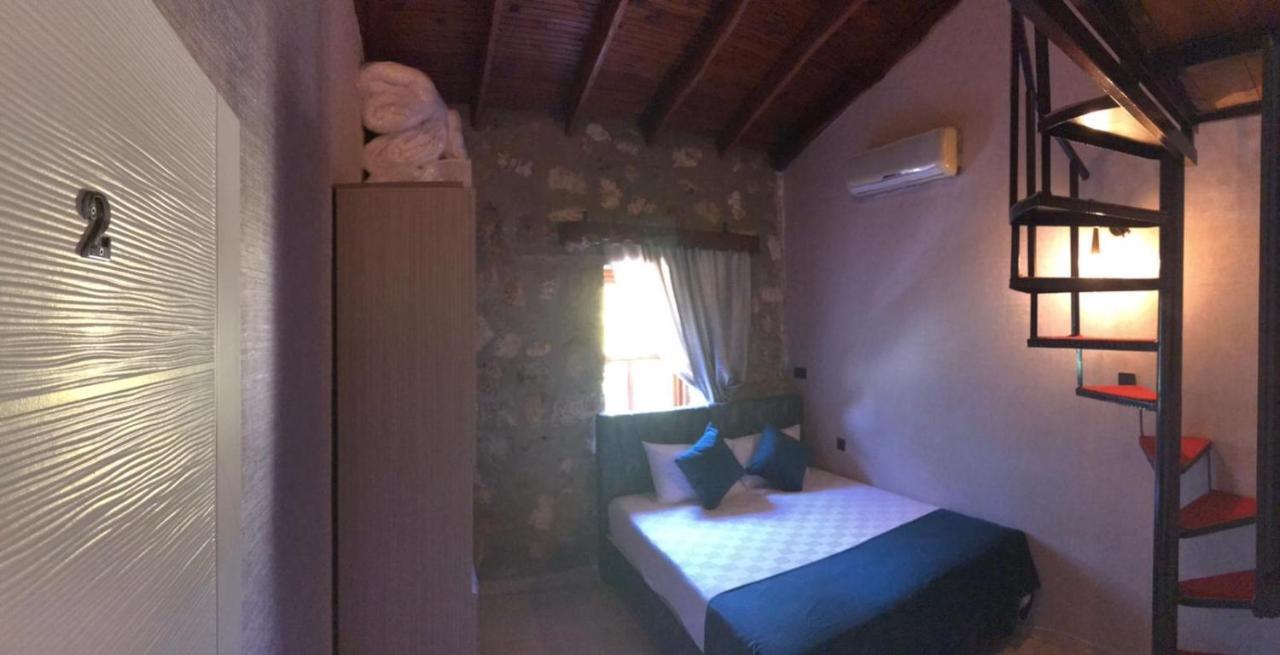 Grand Friends Bed & Breakfast อันตัลยา ภายนอก รูปภาพ